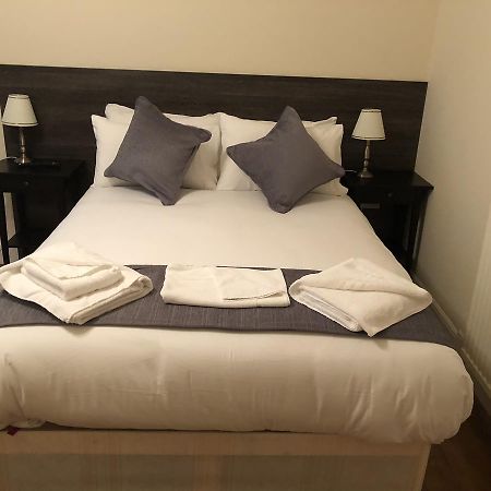 Kaim Park Hotel Батгейт Екстериор снимка