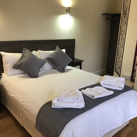 Kaim Park Hotel Батгейт Екстериор снимка