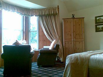 Kaim Park Hotel Батгейт Екстериор снимка