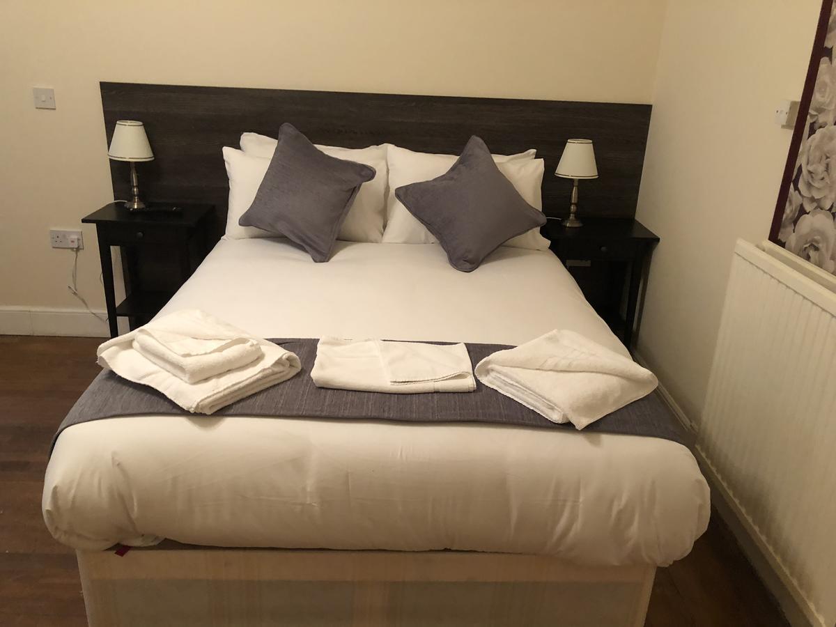 Kaim Park Hotel Батгейт Екстериор снимка