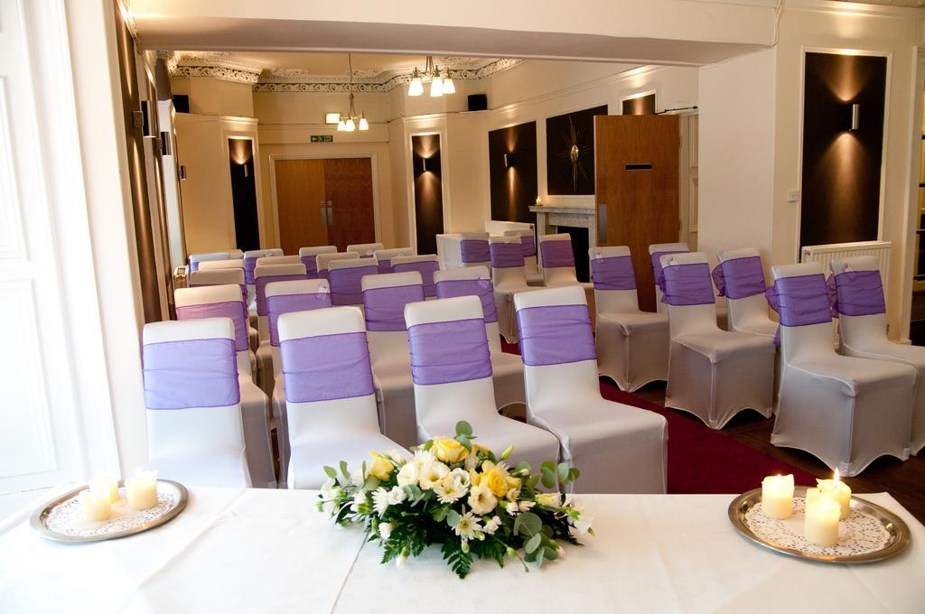 Kaim Park Hotel Батгейт Екстериор снимка